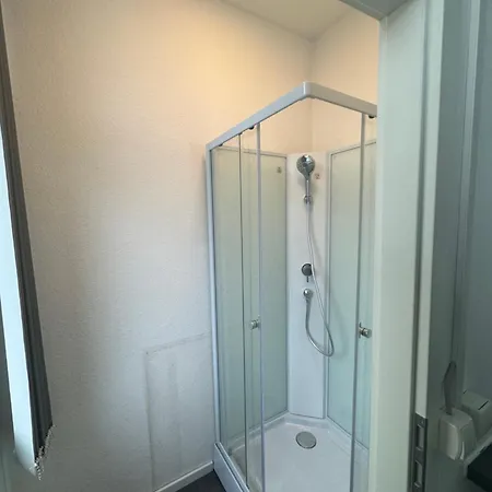 10 Apartment