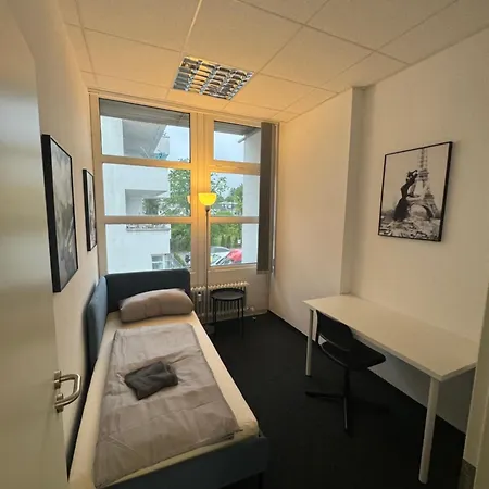 10 Apartment *